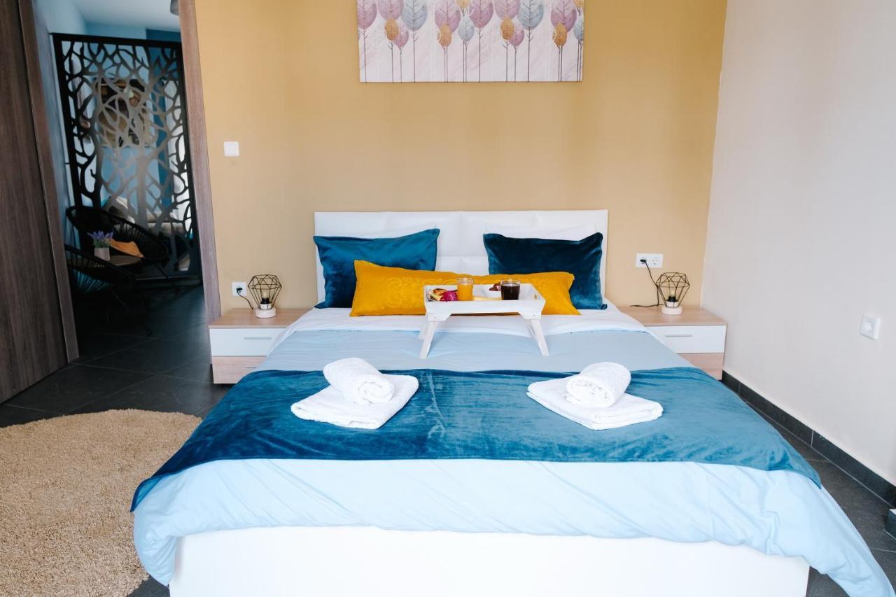 Violet City Center Apartments カヴァラ エクステリア 写真