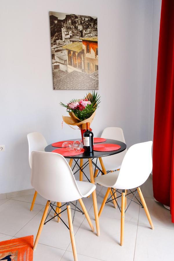 Violet City Center Apartments カヴァラ エクステリア 写真